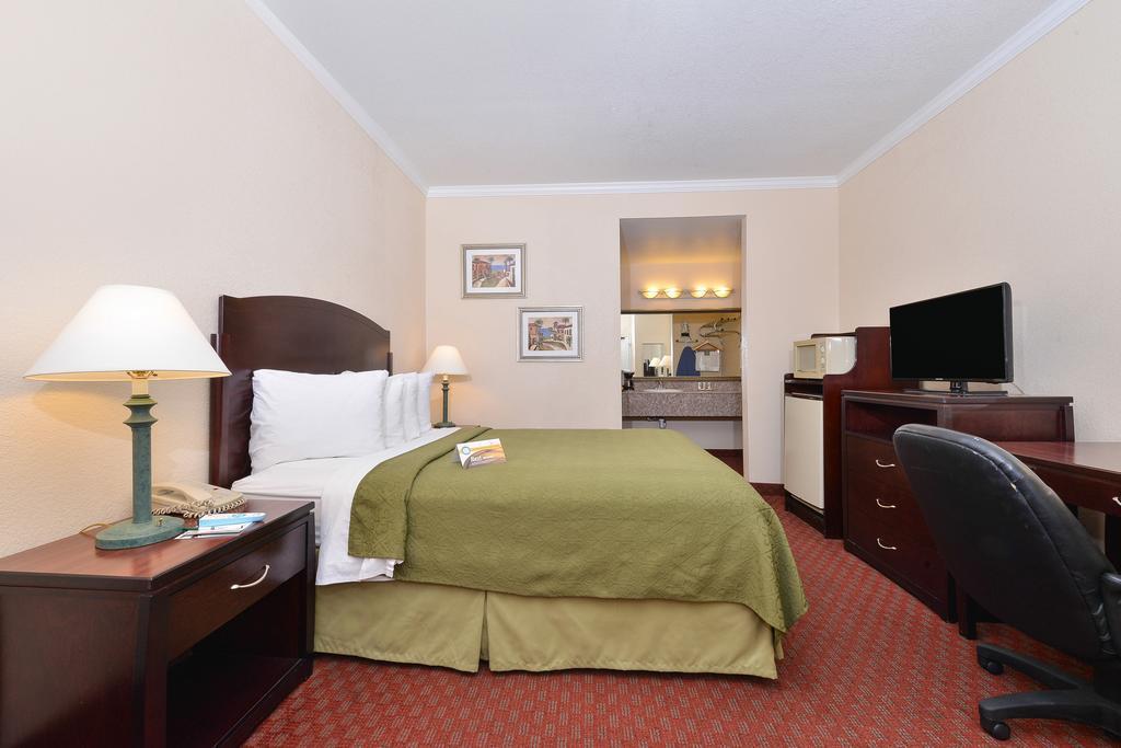 Inn Quality Valley Wine Country 3*